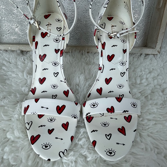 Aldo Brandii Valentines Milk Kiss Limited Edition Stiletto Heels EUC Size 8.5 - Picture 3 of 9